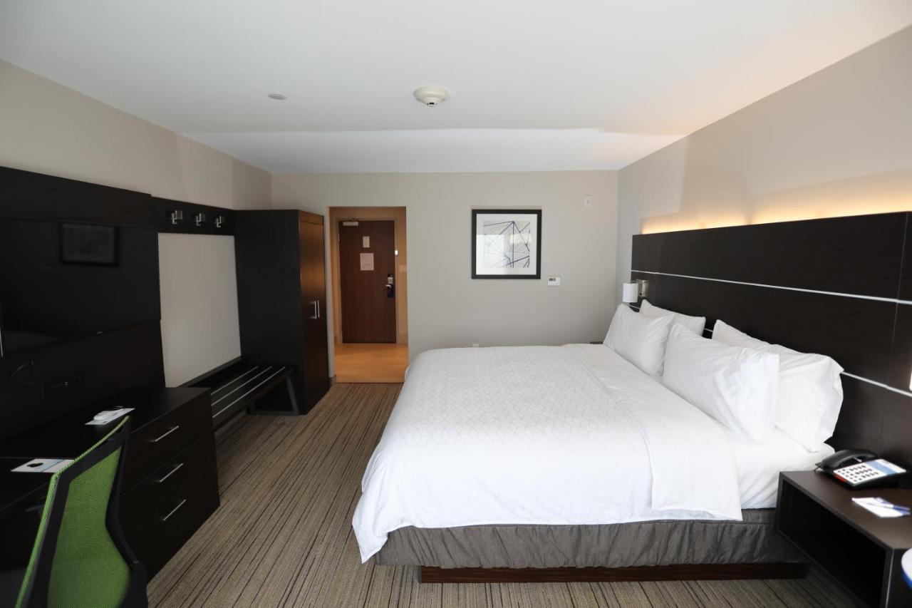Express & - By Ihg Hotel